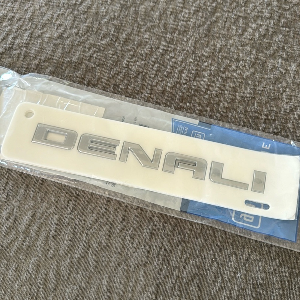 GM Denali Emblem. New In Package